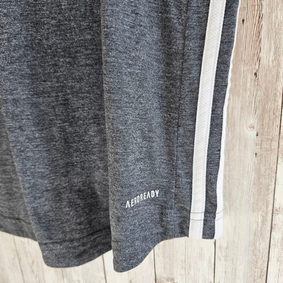 Adidas Gray Active Top Size M - Picture 6 of 7